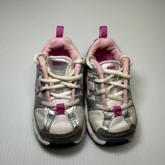 Baby Girls Nike Pillar Tech Tennis Shoes Gray Pink White Size 4 - Picture 6 of 10
